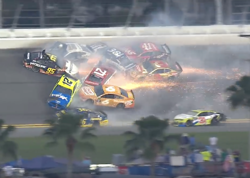 The 2019 Daytona 500 was more like a demolition derby  at times / Headline Surfer