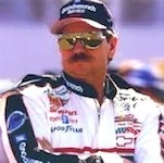 Dale Earnhart killed in 2001 Daytona 500 / Headline Surfer