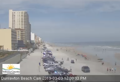Daytona Beach Shores cam shows crowds at the each on Sunday / Headline Surfer