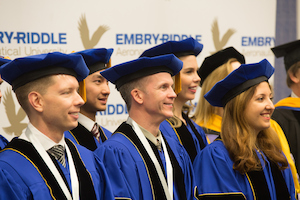 Embry-Riddle Aeronautical University grads like commencement address / Headline Surfer