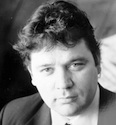 HeadlineSurfer.com Publisher Henry Frederick at 32 / Headline Surfer®