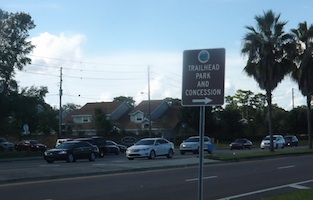 Entrance to Trailhead Park in Lake Mary, FL / Headline Surfer