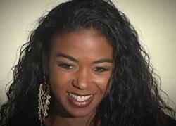 Ananda Lewis, fomer MTV VJ / Headline Surfer 