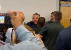 Se. Alex Padilla removed from Christi Noem press conference / Headline Surfer