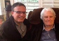 Boz Tchividjian with his famous grandfather, evangelist Billy Graham / Headline Surfer®