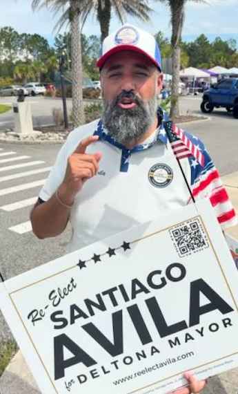 Lameduck Deltona Mayor Santiago Avila Jr / Headline Surfer